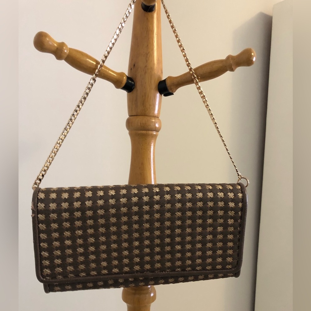 DEAL! Envelope taupe/gold purse with gold leather removable chain